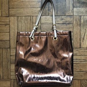 SOLD 🛑 MICHAEL KORS METALLIC TOTE BAG